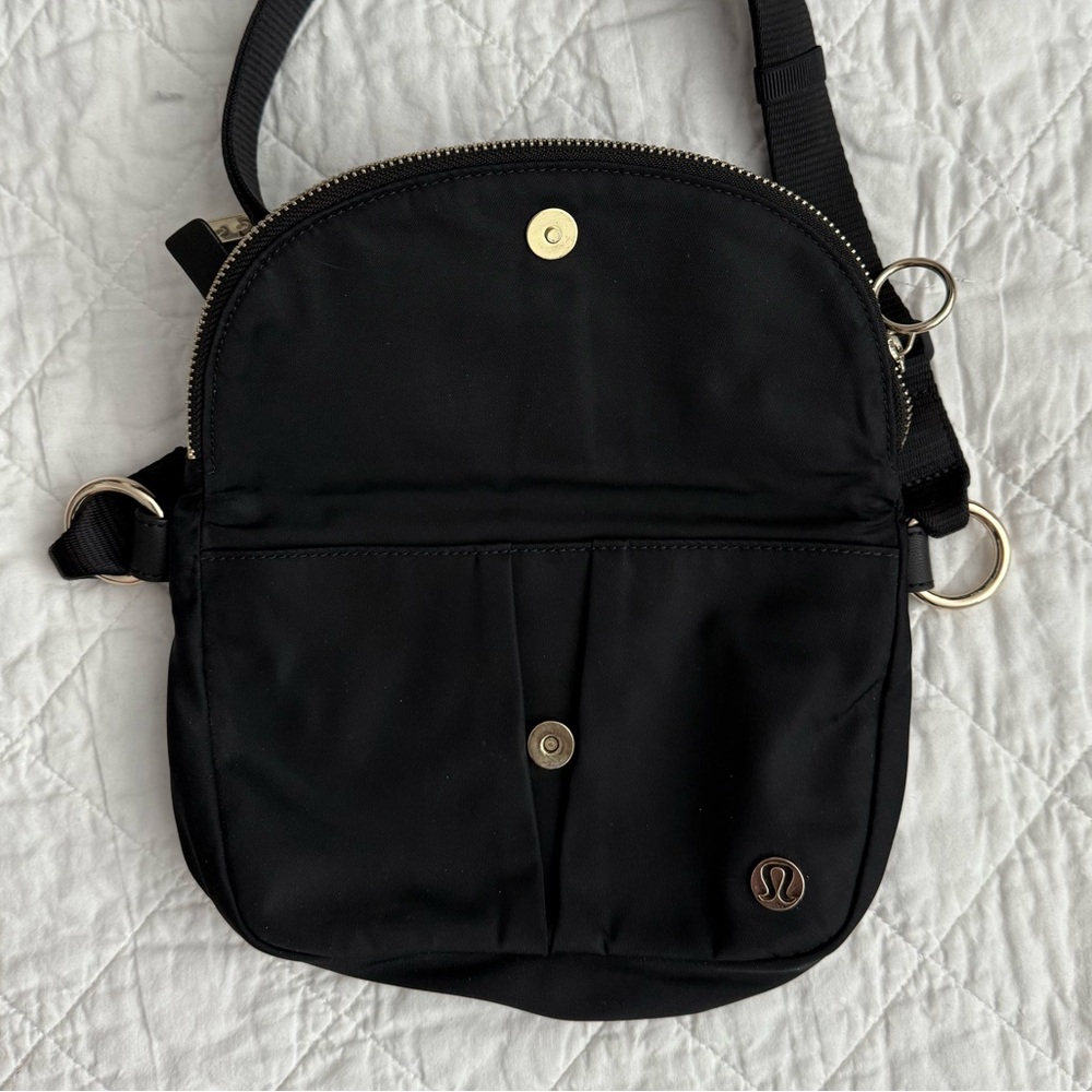 lululemon athletica Black Crossbody Bag - Picture 10 of 16